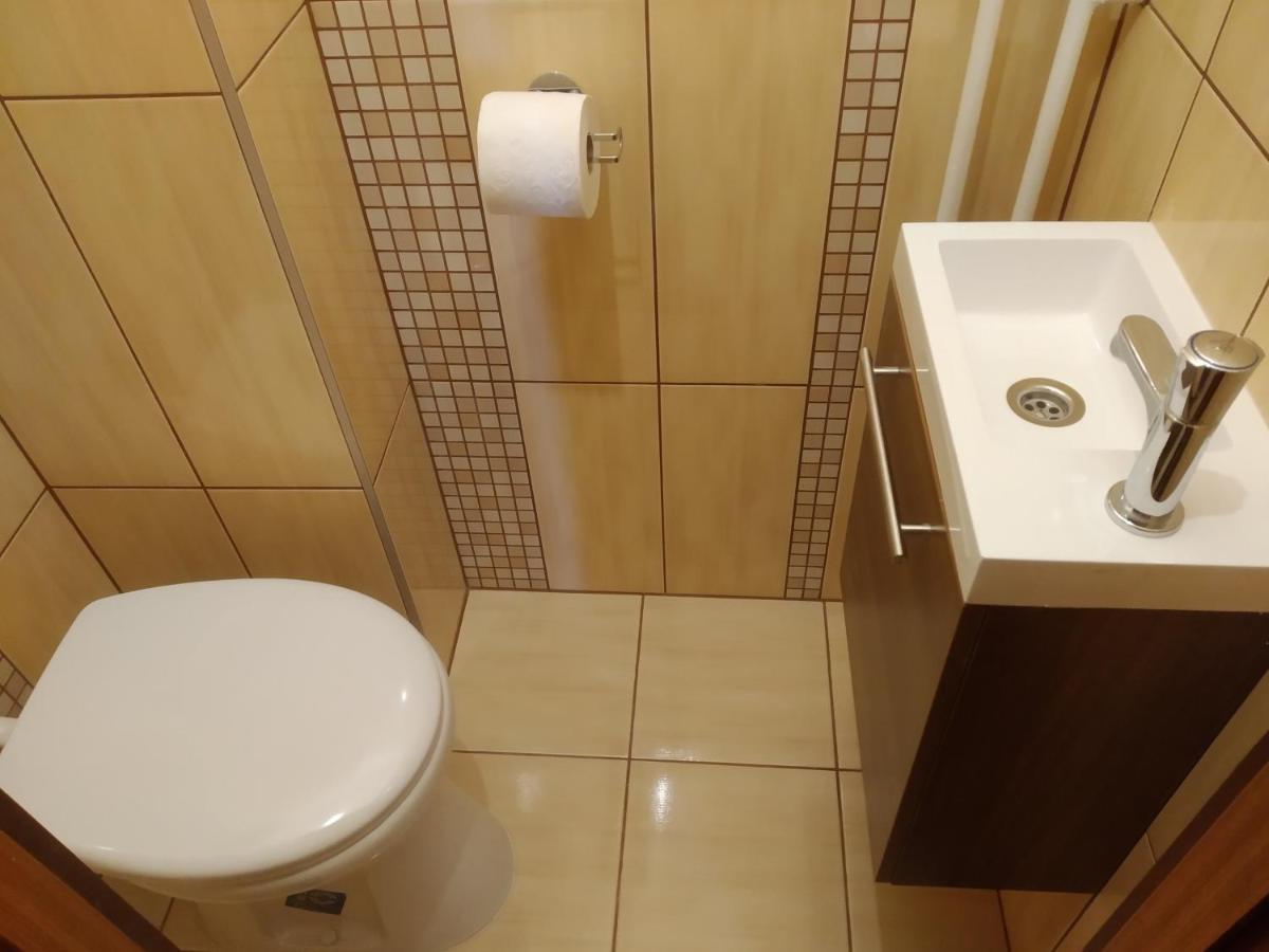 Apartment Sinko - Free Garage Parking, Central, 2 Bedrooms 4 Single Beds, Flexi Check-Out Budapest Kültér fotó