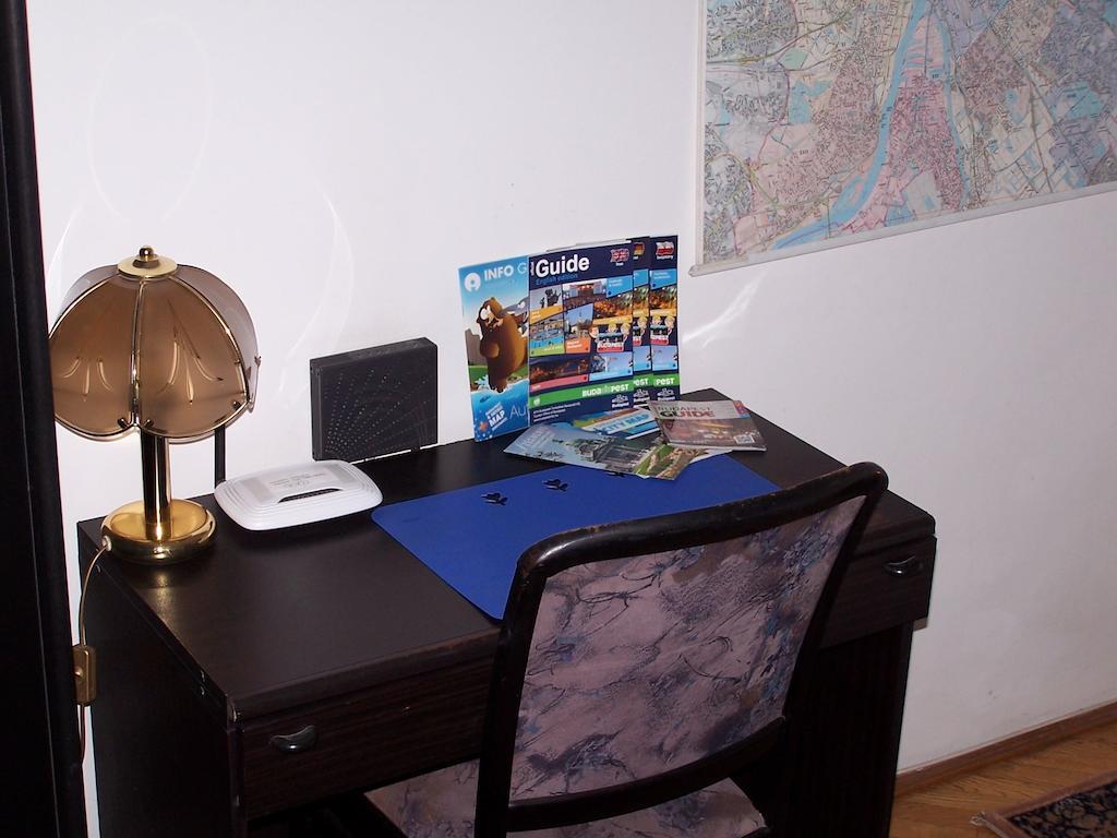 Apartment Sinko - Free Garage Parking, Central, 2 Bedrooms 4 Single Beds, Flexi Check-Out Budapest Szoba fotó
